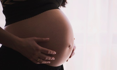 怀孕期间吃什么容易导致流产？怀孕早期注意事项一览